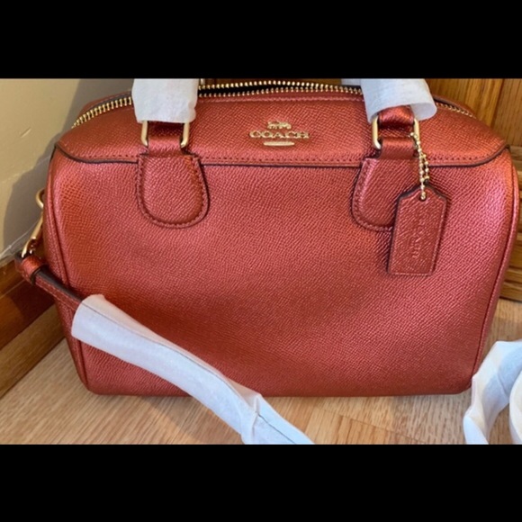 Coach Purse Ready To Ship To You Never Been Use - Picture 2 of 6